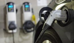Сколько стоит зарядить электромобиль?